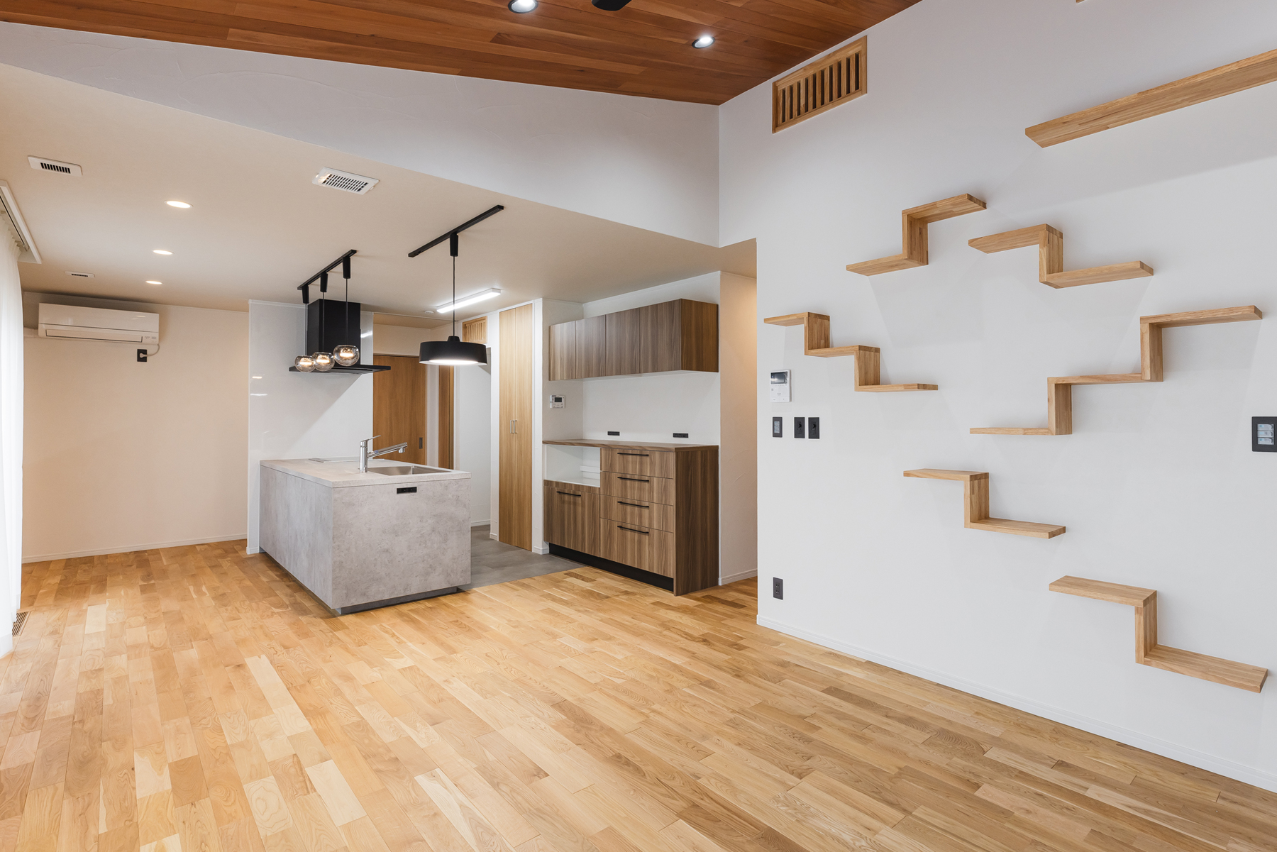 ネコにも優しい、心地よく暮らす平屋建ての家